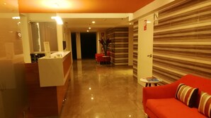 Reception - Inclan Hotel (Lima)