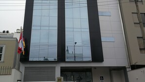 Exterior detail - Inclan Hotel (Lima)