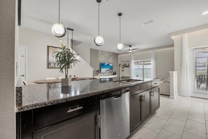 Interior - 5 Bedrooms / 4 Bathrooms / Storey Lake (3101 PP) (Kissimmee)