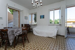 Interior - M121 - Marcelli, three-room apartment with terrace 80 meters from the sea (Marcelli)