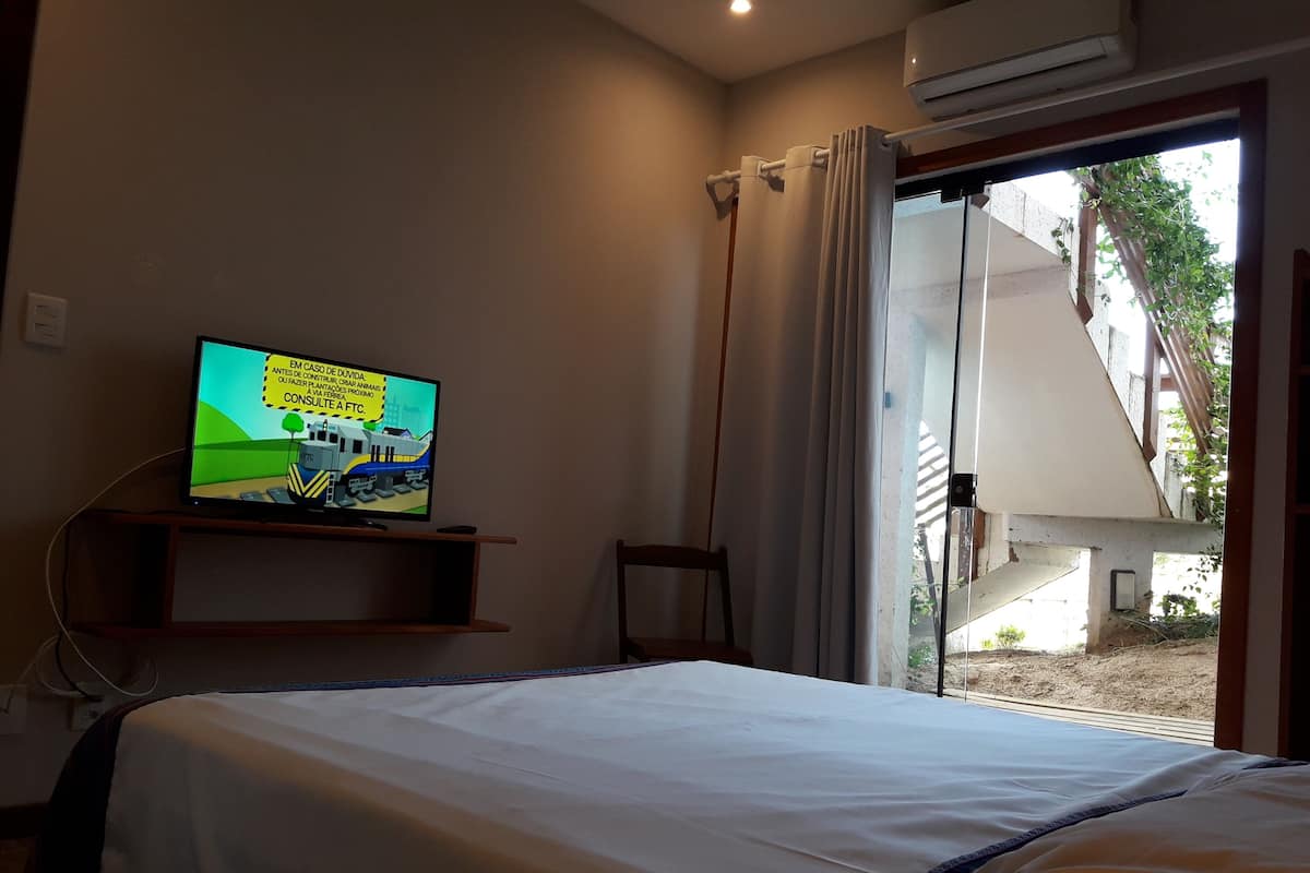 Apartment | 5 bedrooms, in-room safe, blackout curtains, free WiFi