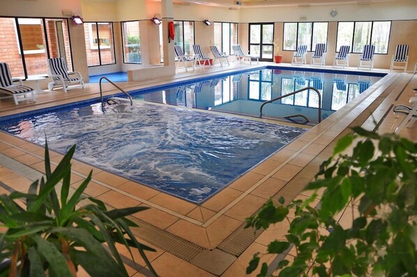 Indoor pool, outdoor pool - EL MIRADOR HOTEL SPA (Colonia del Sacramento)