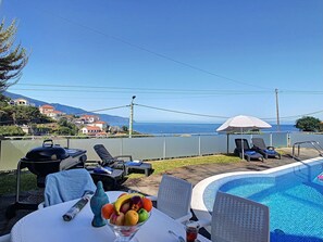 Pool - Villa North Sea - Three Bedroom House, Sleeps 6 (Ponta Delgada)