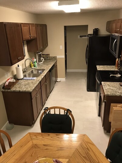 20 MINUTES TO BEAUTIFUL WHITE SANDY BEACHES