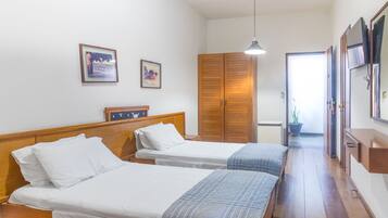 Superior Double or Twin Room | Premium bedding, minibar, in-room safe, blackout drapes