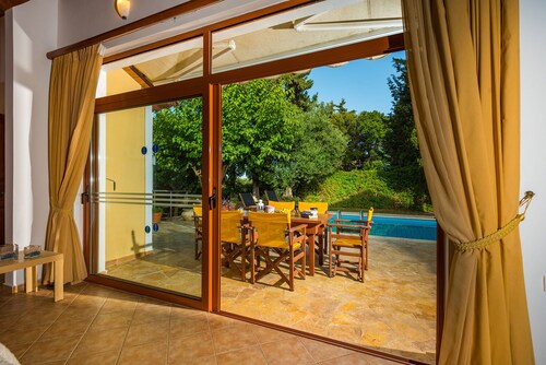 Villa pour 6 avec piscine privée à 400 m de la mer