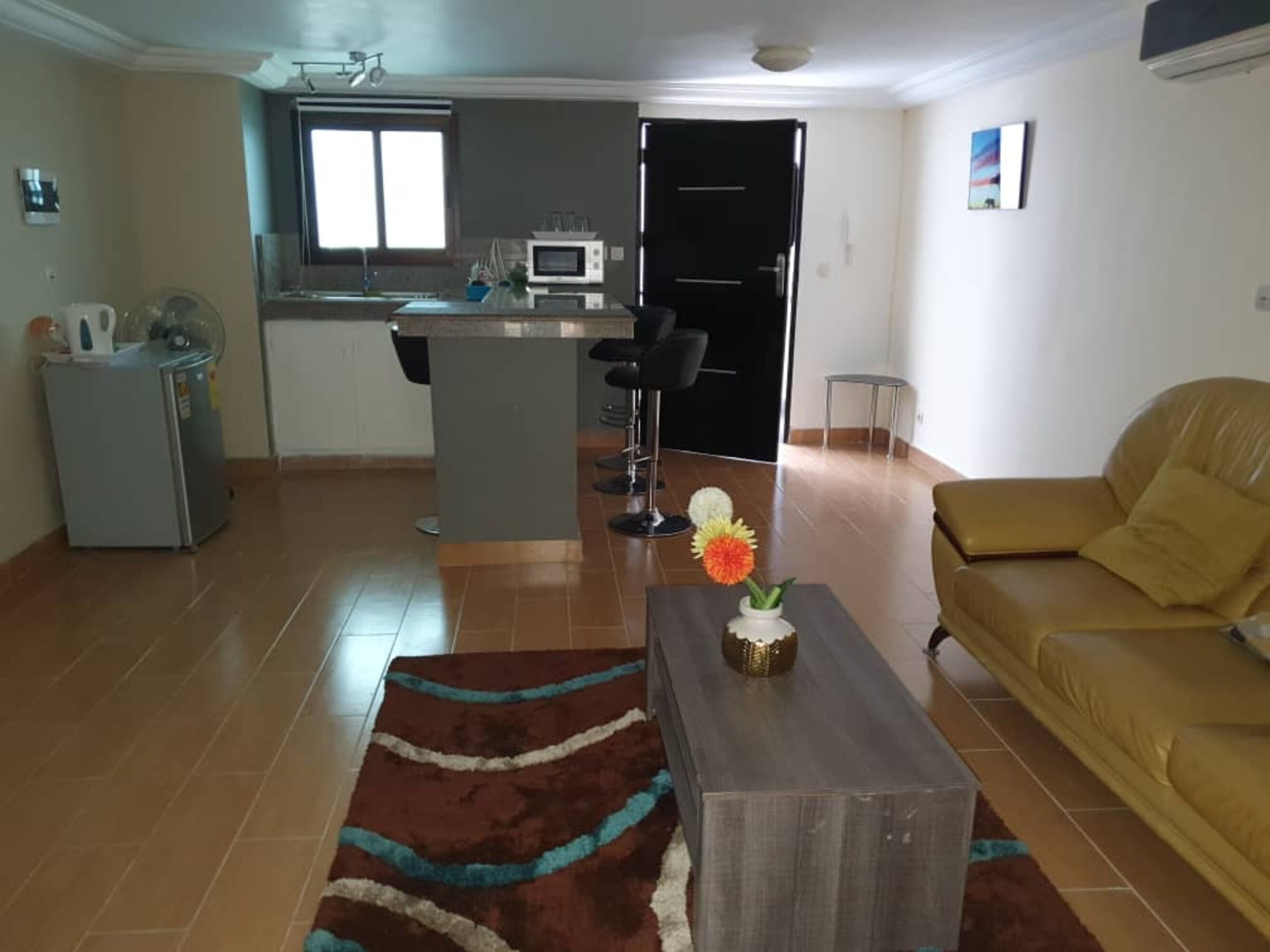 32-inch LED TV with satellite channels, TV