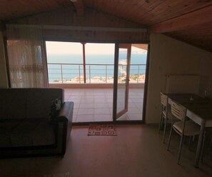 Standard Penthouse, Sea View | Balcony view