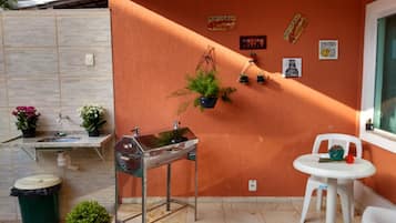 Casa família, 4 quartos | Terraço/pátio