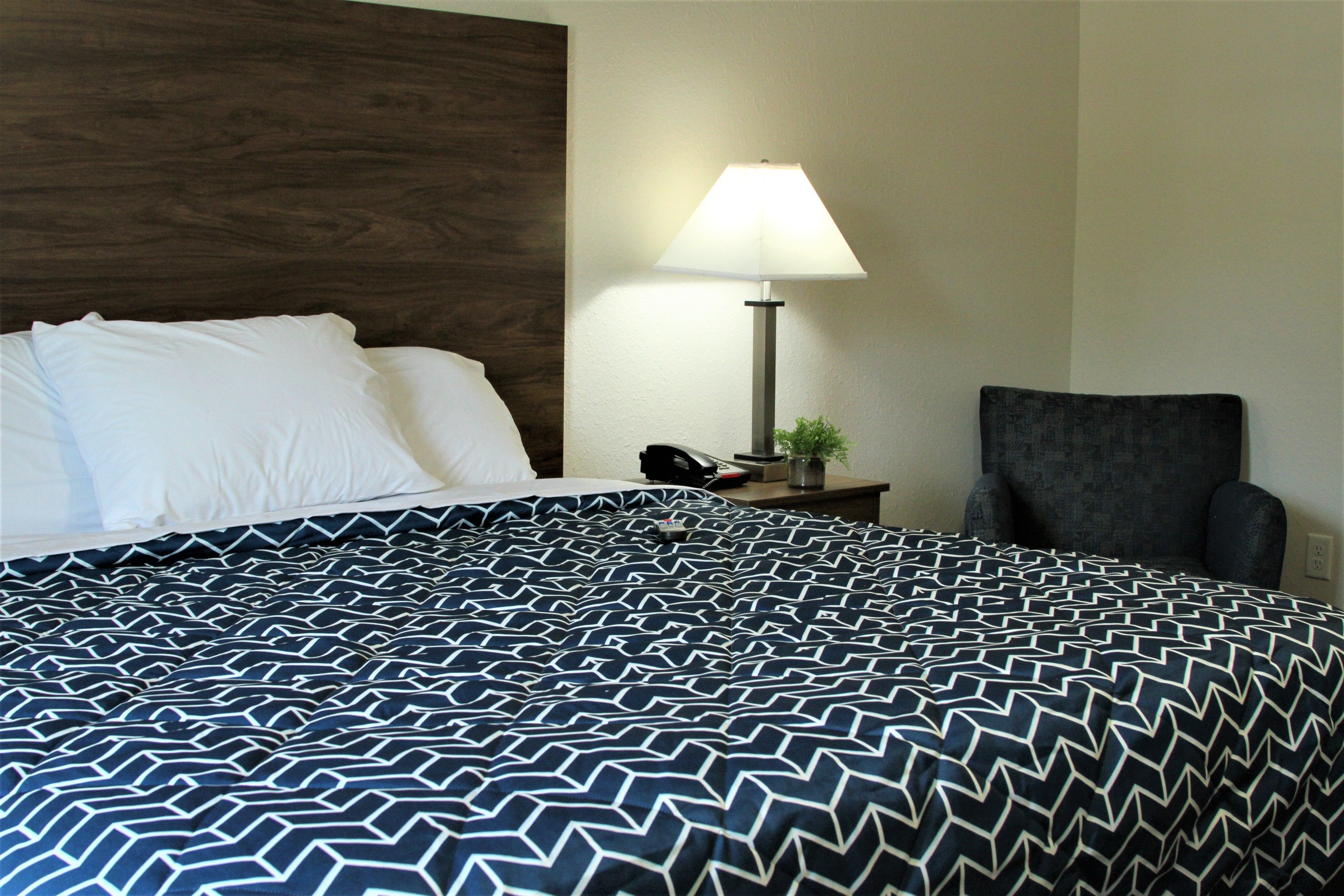 ห้องซิงเกิล, เตียงคิงไซส์ 1 เตียง | ผ้าม่านกันแสง, Wi-Fi ฟรี, ผ้าปูที่นอน, ทางสำหรับรถเข็น