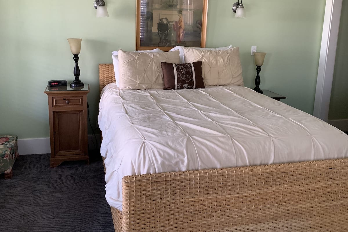 Beachcomber - Pier House | Egyptian cotton sheets, premium bedding, individually furnished
