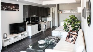 Superior Studio, 1 Bedroom | Living area - Dune Properties (Cape Town)