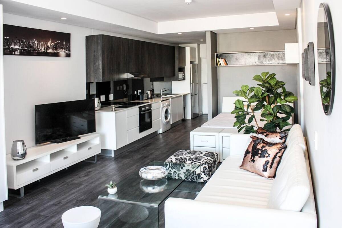 Superior Studio, 1 Bedroom | Living area