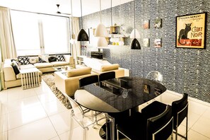 Executive Apartment, 1 Bedroom | Living area