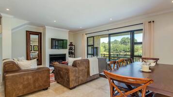 Classic House, 4 Bedrooms | Living room | TV, DVD player