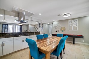 House, 4 Bedrooms | Dining - Las Vegas - 5 Mins From The Strip 4 Bedroom Home by RedAwning (Las Vegas)