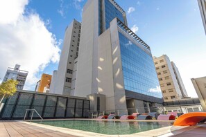 Pool - Hotel Land Plaza La Plata (La Plata)