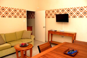 TV - Nature Aruba Deluxe Apartments (Palm Beach)