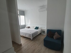 Chambre Double Standard | Rideaux occultants, chambres insonorisées, Wi-Fi gratuit, draps fournis