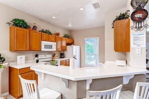 獨棟房屋 | 私人廚房 | 爐台、洗碗機、鍋具/餐盤/廚房用品