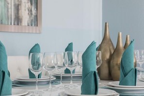 House | In-room dining - 9BR ChampionsGate Pool Home (Davenport)