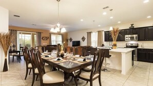 Coffee/tea maker, fridge, microwave, oven - 8BR 8BA Pool Home Near Disney In Gated (Davenport)
