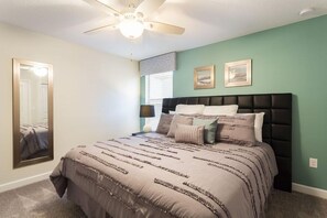 House | 9 bedrooms, desk, iron/ironing board, free WiFi