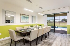House | In-room dining