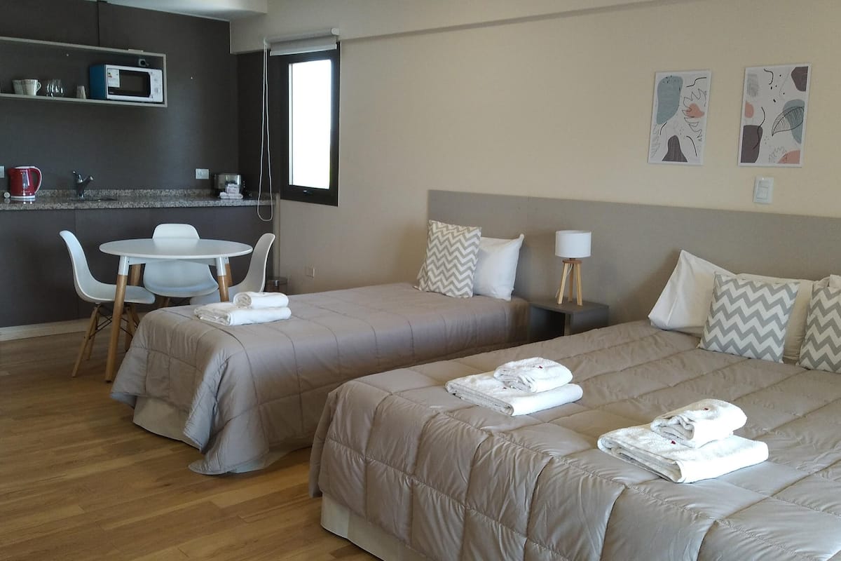 1 bedroom, premium bedding, down comforters, pillowtop beds