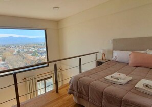 Premium bedding, down duvets, pillow-top beds, individually decorated - Apart Hotel Quijote by DOT Suites (Luján de Cuyo)