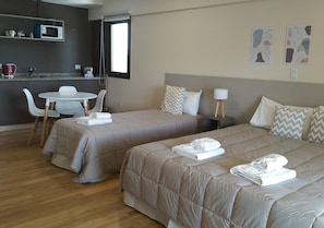 Premium bedding, down duvets, pillow-top beds, individually decorated - Apart Hotel Quijote by DOT Suites (Luján de Cuyo)