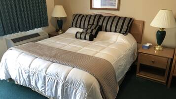 Camera Comfort, 1 letto king, vista montagna | Biancheria da letto ipoallergenica, tende oscuranti, insonorizzazione