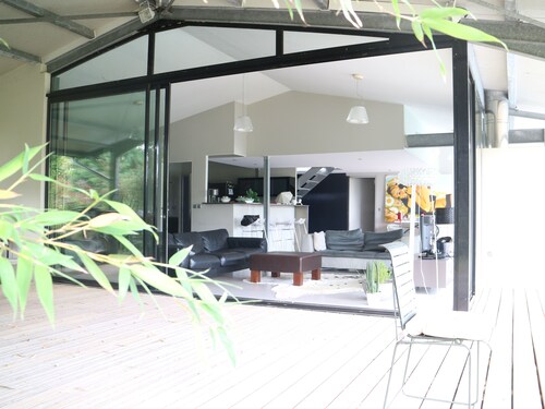 Villa d 'architectecte 180m2 style californien, piscine chauffée et terrasses
