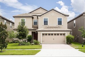 House | Front of property - 6BR 6BA Pool Home In ChampionsGate (Davenport)