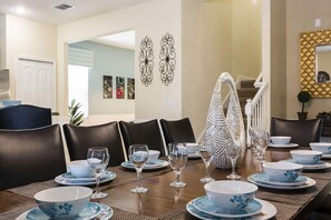 House | In-room dining