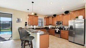 House | Private kitchen - 6BR ChampionsGate Pool Home (Davenport)