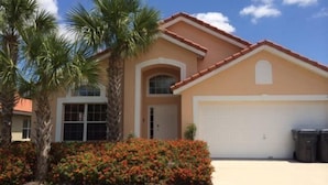 Front of property - 4BR 3BA Pool Home In Solana (Davenport)