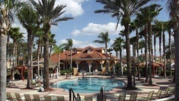Outdoor pool - 4BR 3BA Pool Home In Solana (Davenport)
