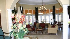 House | Kawasan tempat duduk lobi