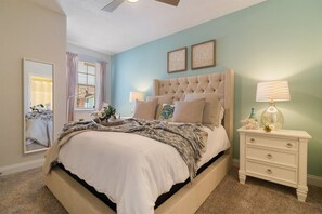 House | 5 bedrooms, desk, free WiFi - 5BR Town Home in Festival (Davenport)