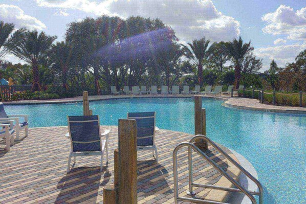 House | Outdoor pool