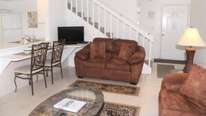 Living area - 2BR 2BA Townhome in Mango Key (Kissimmee)