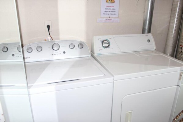 Room amenity - 2BR 2BA Townhome at Mango Key (Kissimmee)