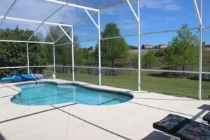 Indoor pool - 4BR 3BA Pool Home in Rolling Hills (Kissimmee)