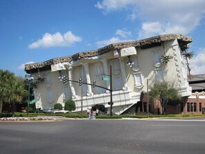 Exterior - 4BR 3BA Pool Home in Rolling Hills (Kissimmee)