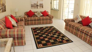 TV, DVD player - 3BR 3BA Pool Home In Lindfields Reserve (Kissimmee)