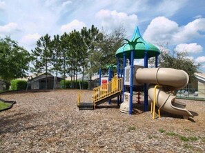 独立别墅 | 儿童活动区 - 室外