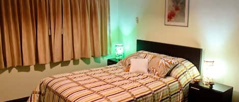 2 bedrooms, iron/ironing board, free WiFi, wheelchair access