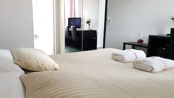 4 bedrooms, in-room safe, iron/ironing board, free WiFi