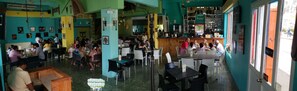 Daily continental breakfast (COP 5000 per person)